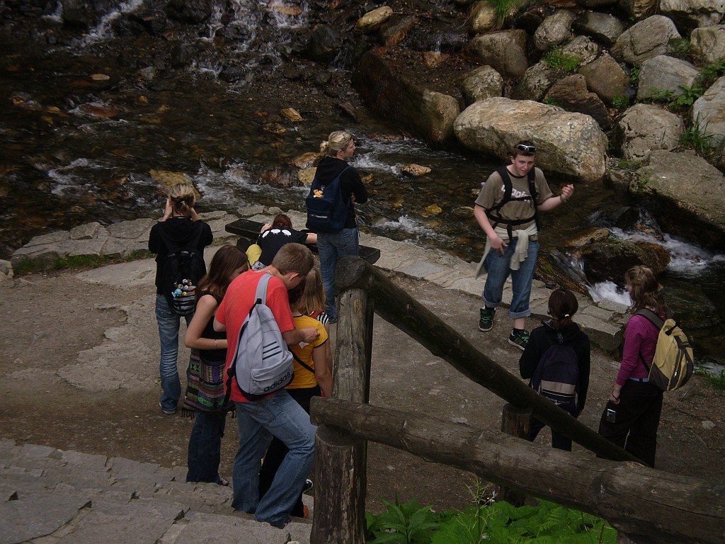 016-pod vodopadem.jpg
